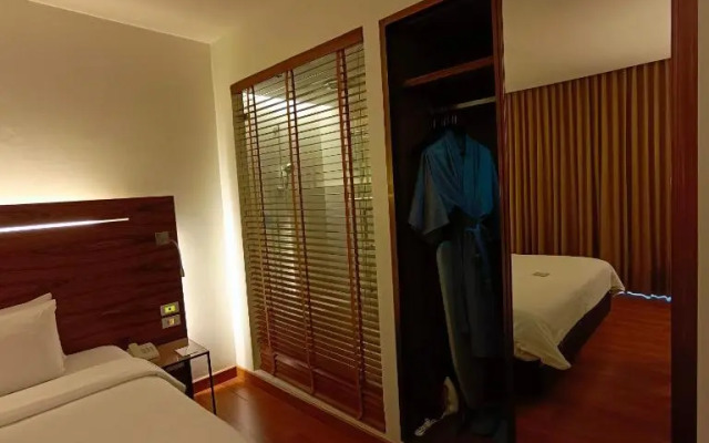 Sacha's Hotel UNO & UNO Express