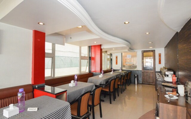OYO 17243 Hotel Celebration Inn