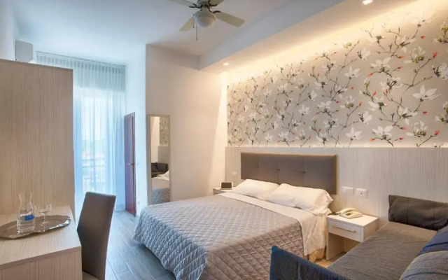 Hotel Mirabel