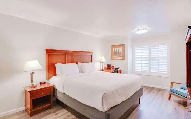 Ramada by Wyndham Mountain View