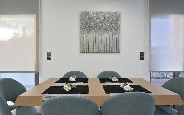 The Lop Athens Holiday Luxury Suites