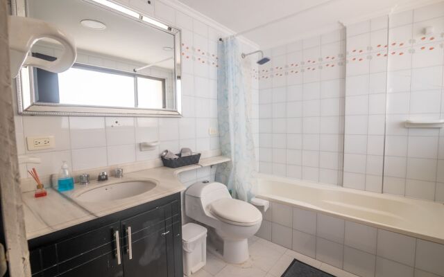 Penthouse con Piscina Privada El Laguito