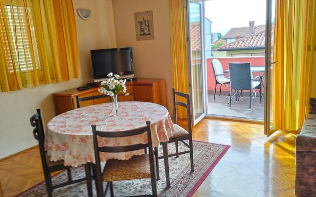 Apartment 356