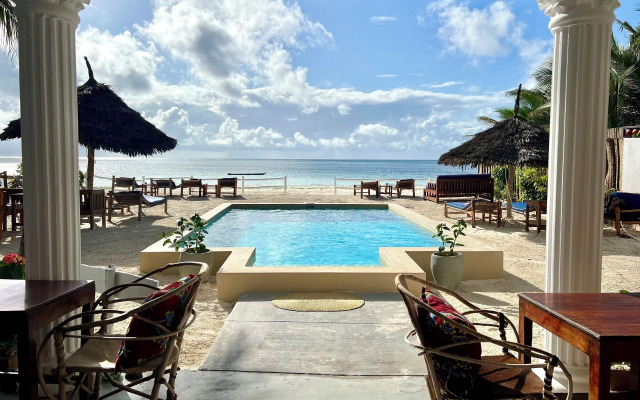 African Paradise Beach Hotel