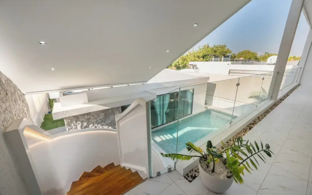 Mövenpick Pool Villa 6BR