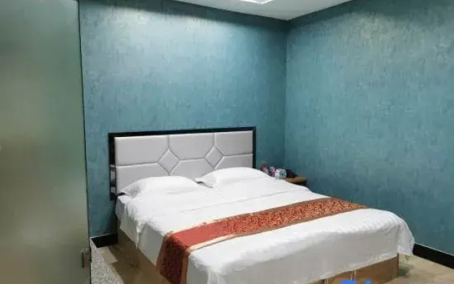 Wuchang Yijia Business Hotel