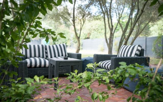 Ruby Rose Country House