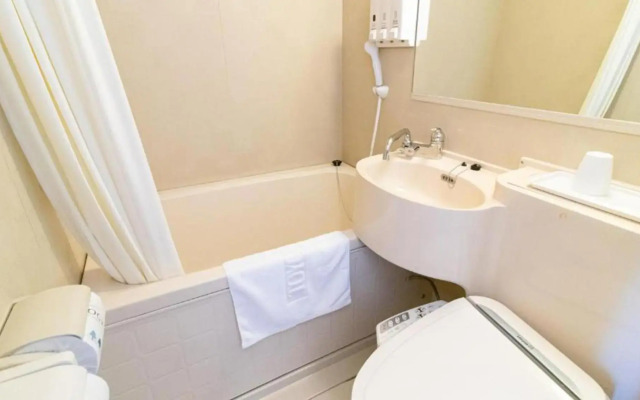 Toyoko Inn Hokkaido Sapporo Station Nishi Hokudai Mae