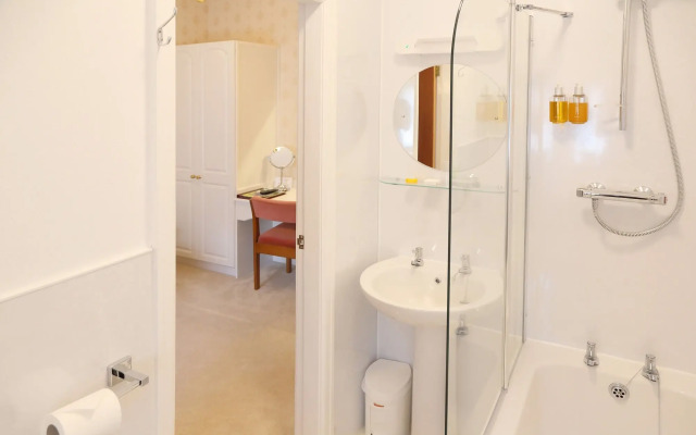 Saxonville Hotel