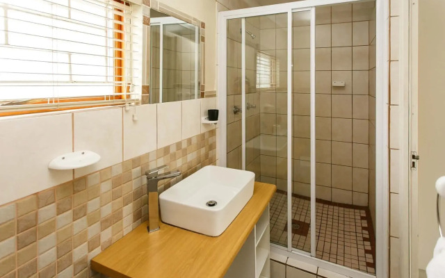 Langenhoven B and B
