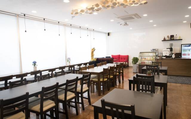 Tiffany Tourist Hotel