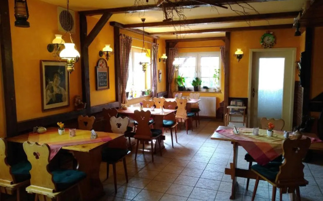 Pension Und Gasthof Zur Scheune