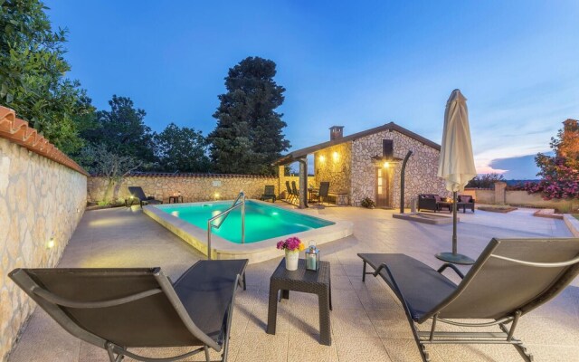 Amazing Home in Pula With Wifi and 2 Bedrooms