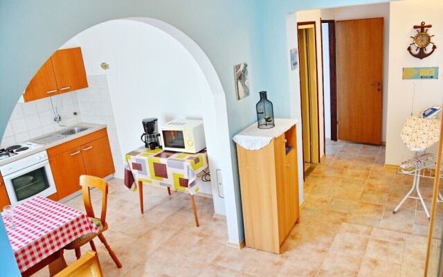 Charming Apartment in Vrsi Mulo, Great Place in Dalmatia for Family Vacation