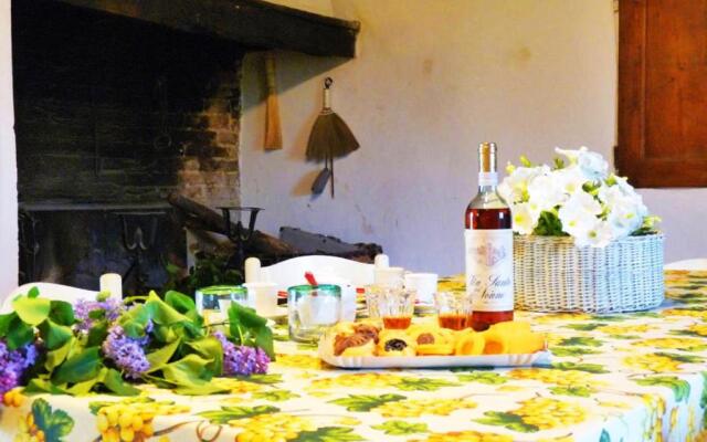 Huge Country House in San Gimignano