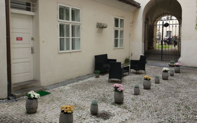 Apartments Tynska 7