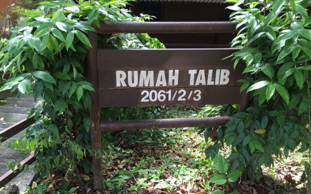 Kampung Tok Senik Hotel