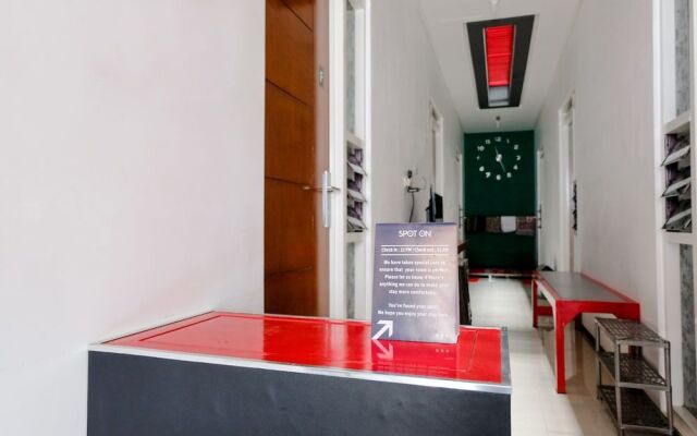 Spot on 1704 Roemah C9 Residence