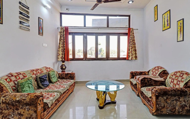 OYO Flagship 80502 Hotel 7 Days Homestay