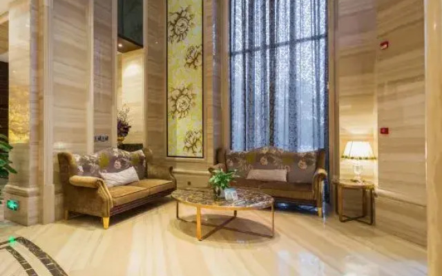 Tianlun Huangchao International Hotel(Chibi North Railway Station)