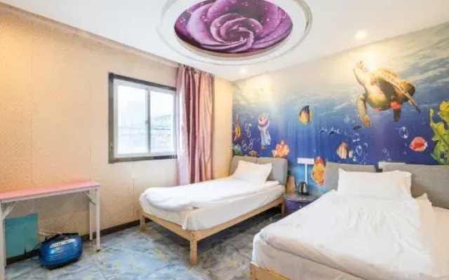August Fashion Hotel (Nanjing Lishui Dadongmen)