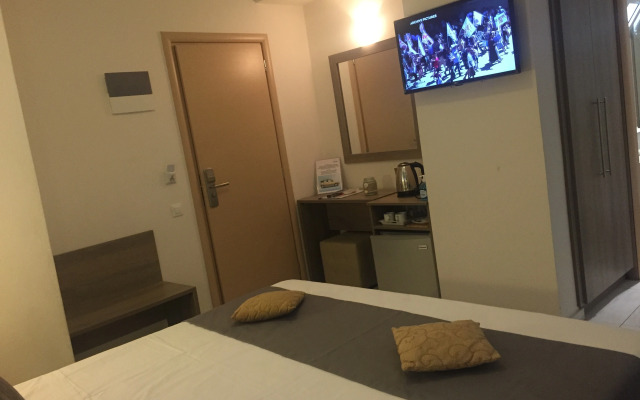 Voula Hotel