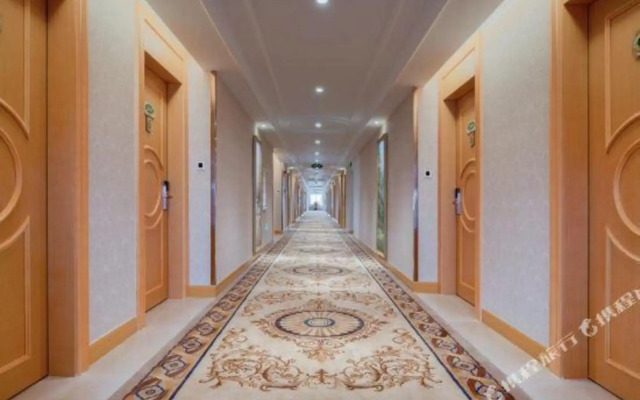 Vienna International Hotel (Jinxia Bonded Store, Xiangjiang North Road, Changsha)