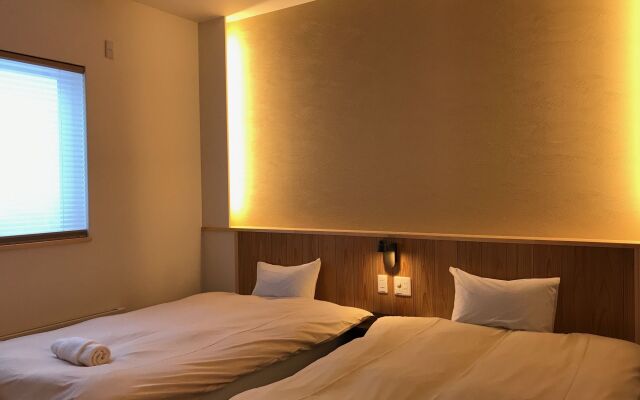Tsuru Apartments