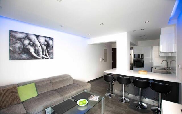 Executive apt Nicosia Center free parking/wifi