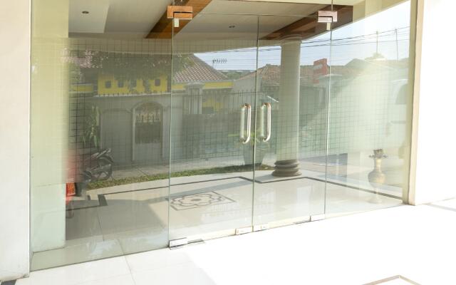 OYO 1421 Kasmaran Guest House Syariah