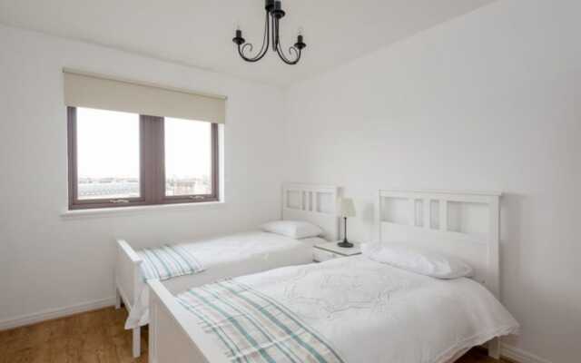 Spacious Flat In Stockbridge