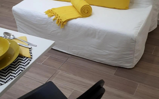 TMB (Train / Metro& Bus ) Oporto Station House