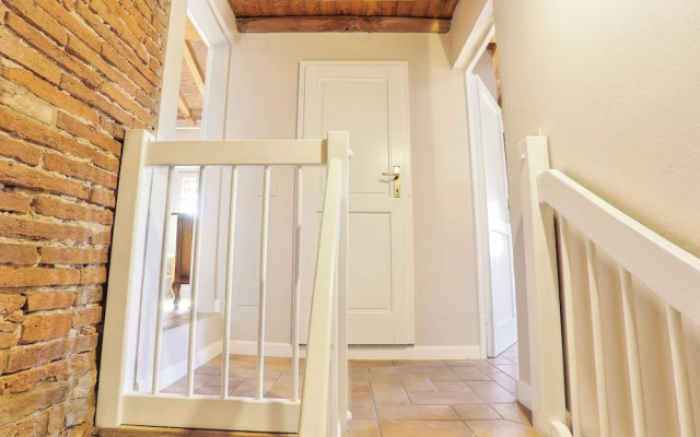 Elegant Panoramic Apartment