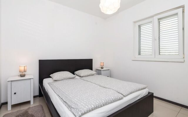 Beautiful Home in Mandre With Wifi and 1 Bedrooms