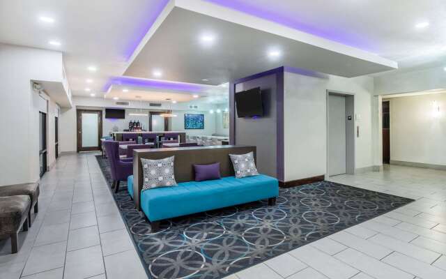 La Quinta Inn & Suites by Wyndham Fairborn Wright-Patterson