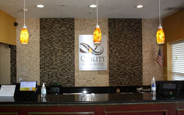 Quality Inn And Suites Wichita