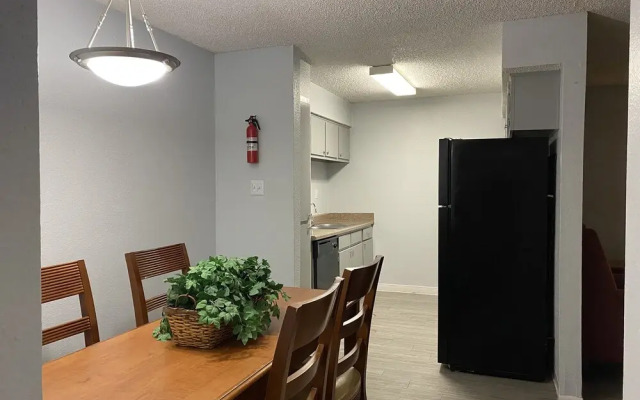 OYO Apartments at Eden Pointe