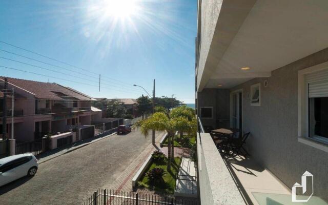 Apartamento com 02 dormitórios