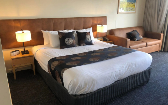Mantra Meridien Adelaide