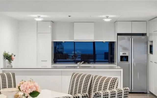 Circle on Cavill - Private Apartments