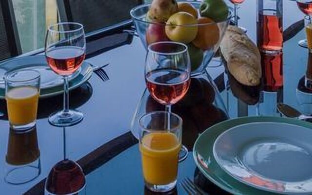 Unique Rentals - Seafront Lux Suite