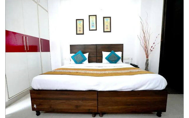 OYO Flagship 70002 Gupta Residency