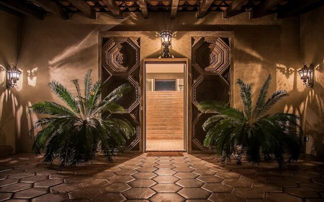 Villa Carmelita - The Sonny & Cher House