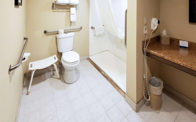 Quality Inn & Suites Quakertown - Allentown