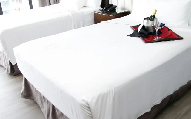 Plaza Paitilla Inn Hotel