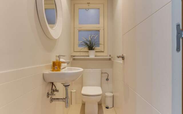 Cosy 4bdr in Exiample, 10mins to Plaza Catalunya