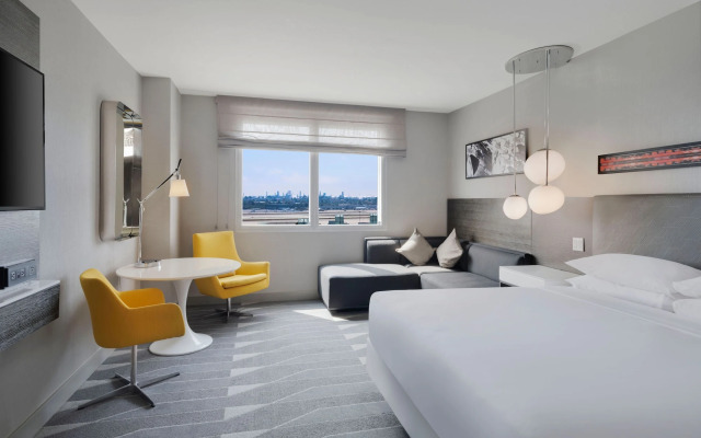 Hyatt Regency Los Angeles International Airport