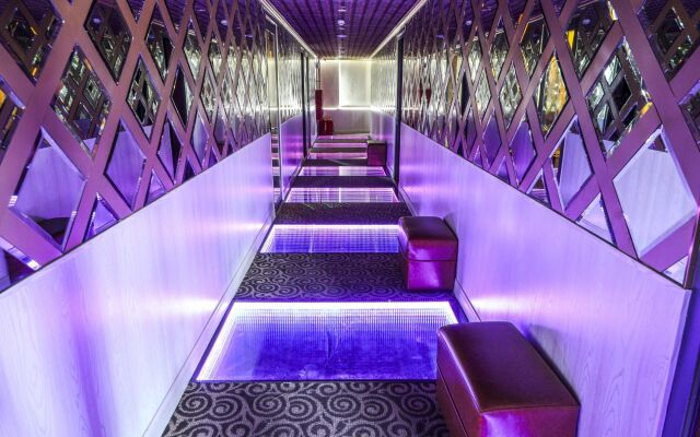 Huong Viet Hotel Quy Nhon - Beachfront