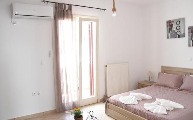 Little Yard Studios & Apartments #2