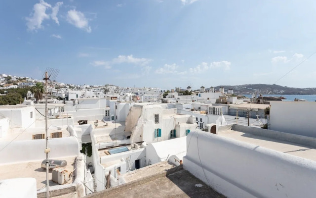 aniko suites Chora